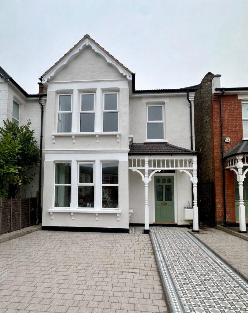 Main image of property: 3 Bedroom Flat – Brownlow Road, Bounds Green N11