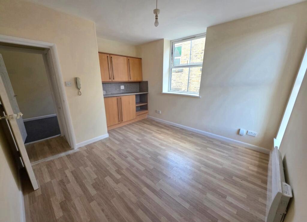 Main image of property: 64 Church Street, Paddock, Huddersfield, West Yorkshire, HD1