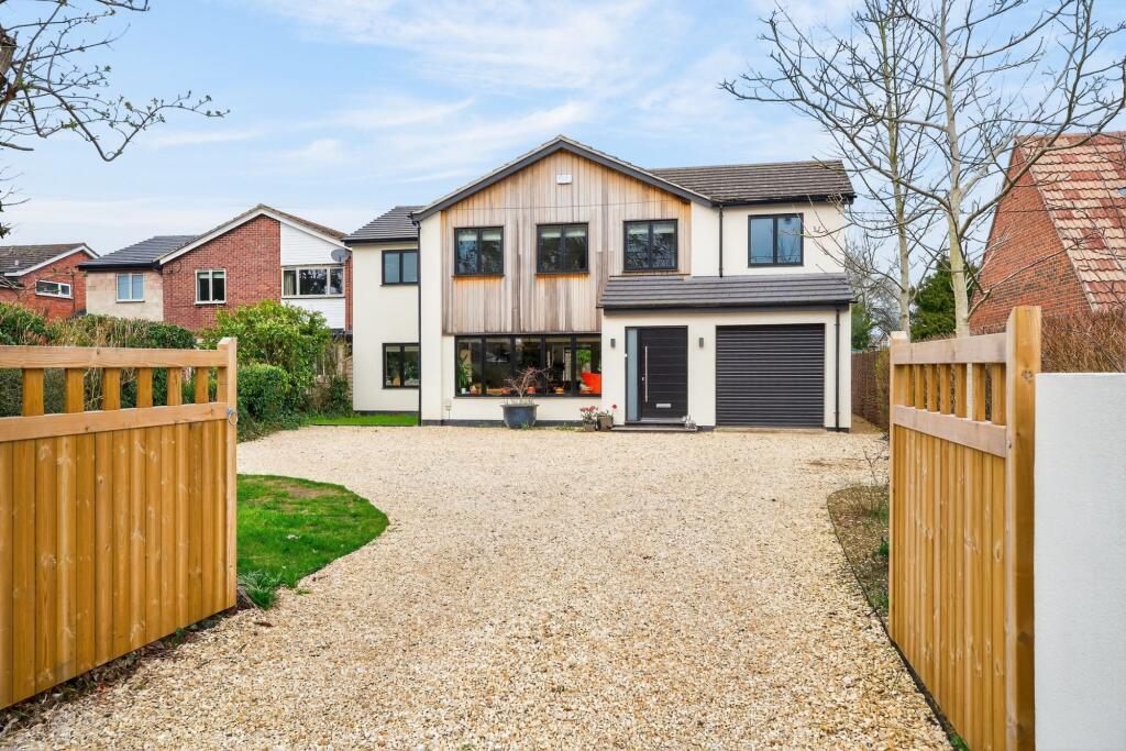 Main image of property: Faringdon Road, Southmoor, OX13