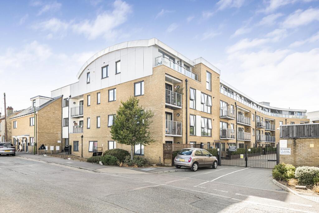 Main image of property: Smeaton Court, Hertford, Herts, SG13
