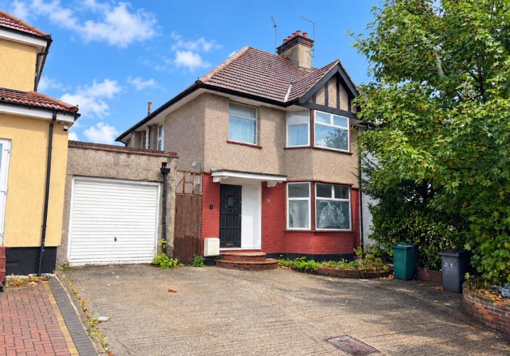 Main image of property: 51 Hendon Way, Cricklewood, London, NW2 2LX