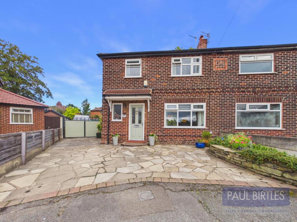 Main image of property: Wentworth Avenue, Urmston, Trafford, M41 9DW