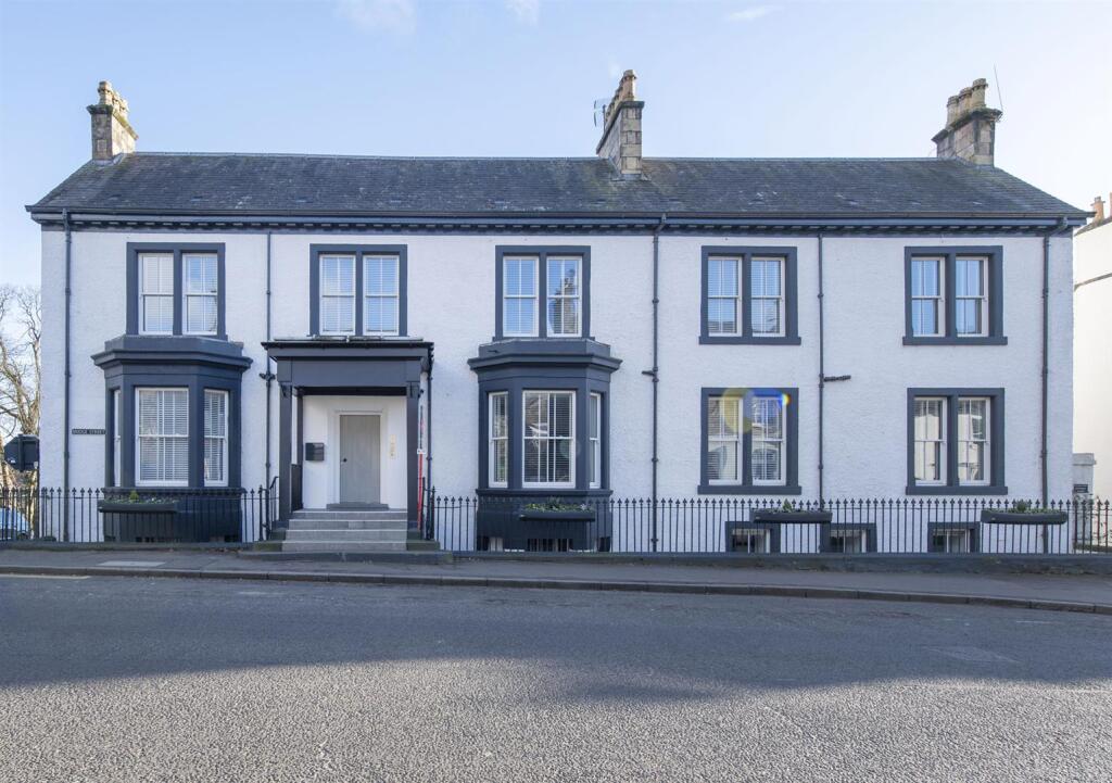 Main image of property: 11E Bridge Street, Dollar FK14 7DE