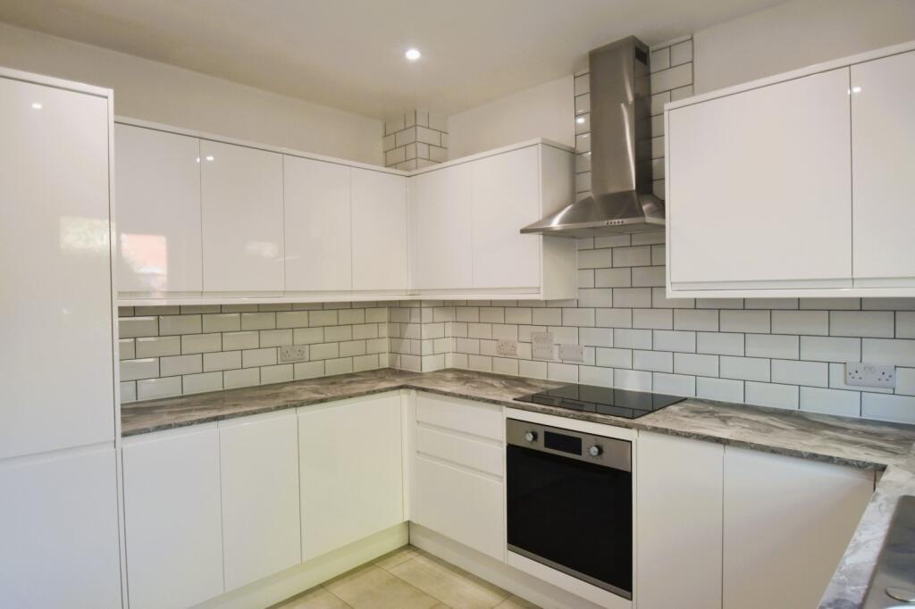 Main image of property: Knowle Avenue, Knowle, Fareham, PO17