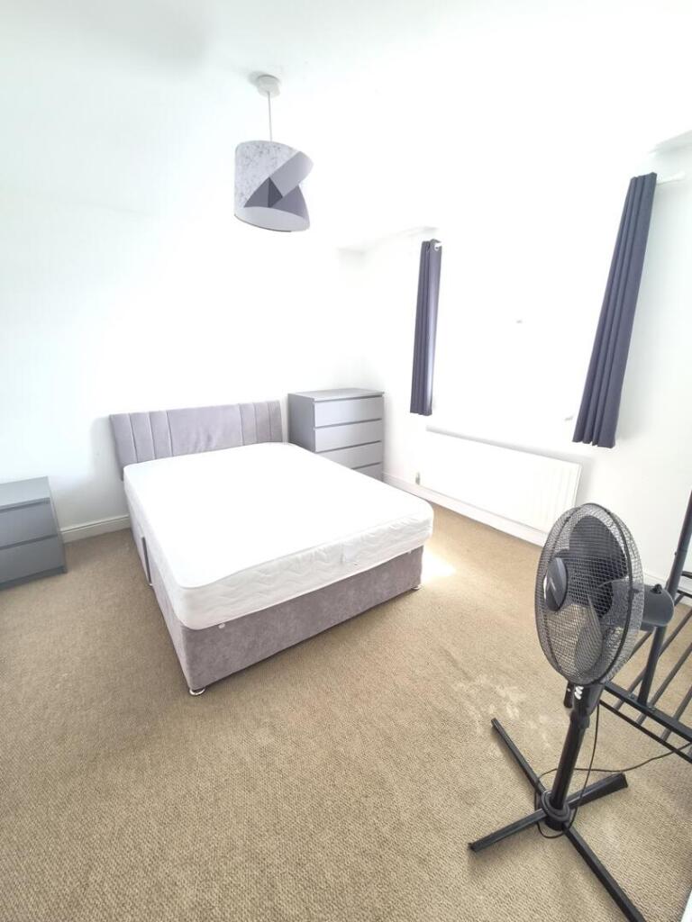 Main image of property: New Charlton Way, Bristol