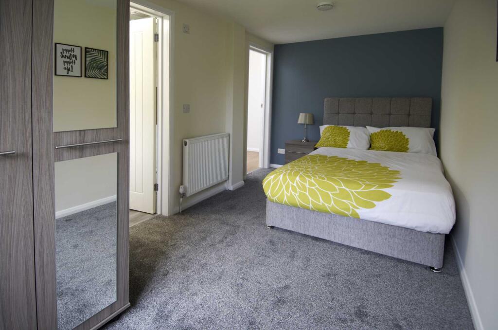 Main image of property: Denbigh Close, Banbury, Oxfordshire, OX16