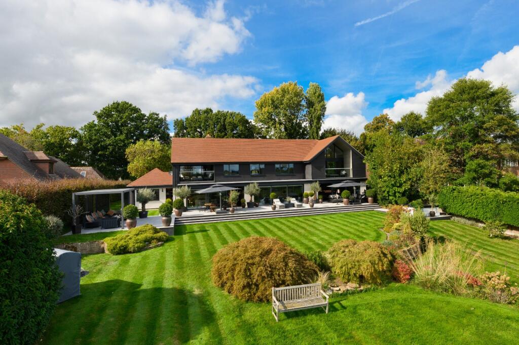 Main image of property: The Avenue, Petersfield, Hampshire, GU31