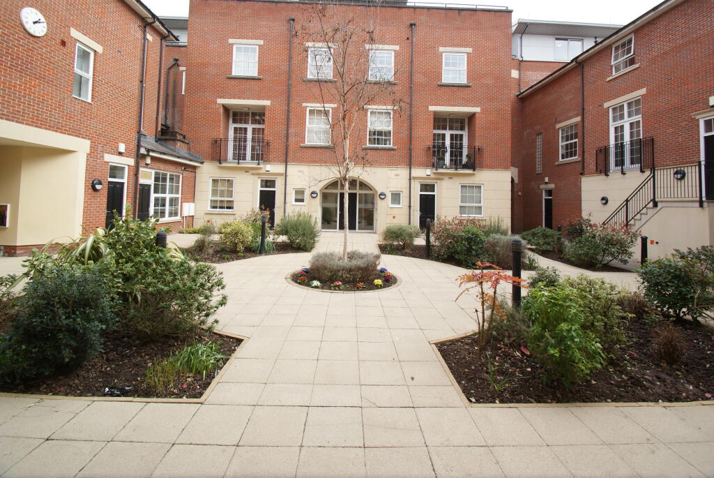 Main image of property: Golden Lion Court, 100 Redcliffe Street, City Centre, Bristol, BS1