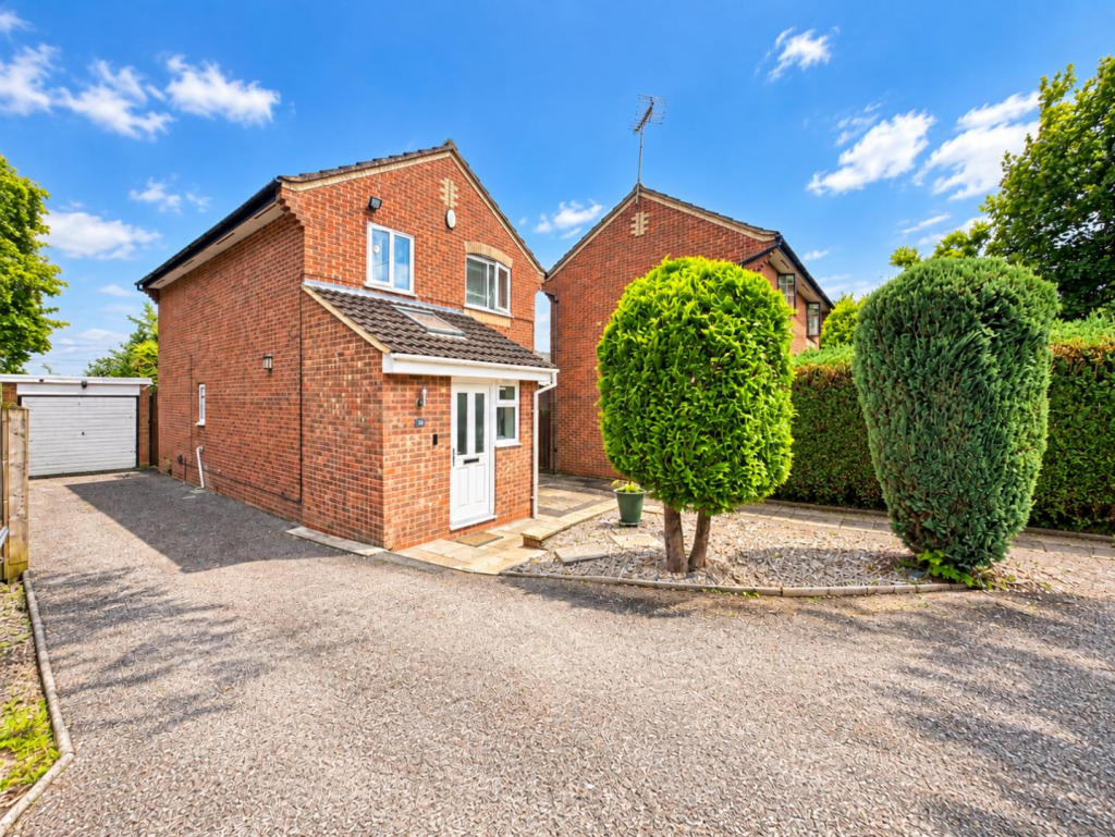 Main image of property: Ixworth Close, Watermeadow, Northampton NN3