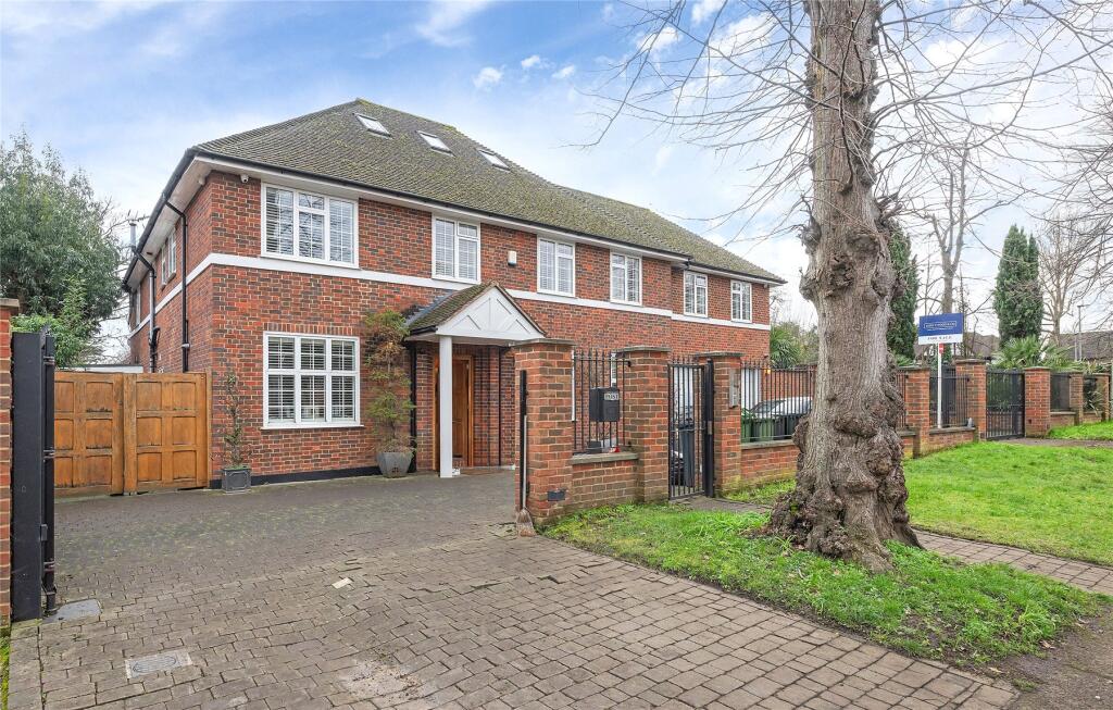 Main image of property: Lawrie Park Avenue, London, SE26
