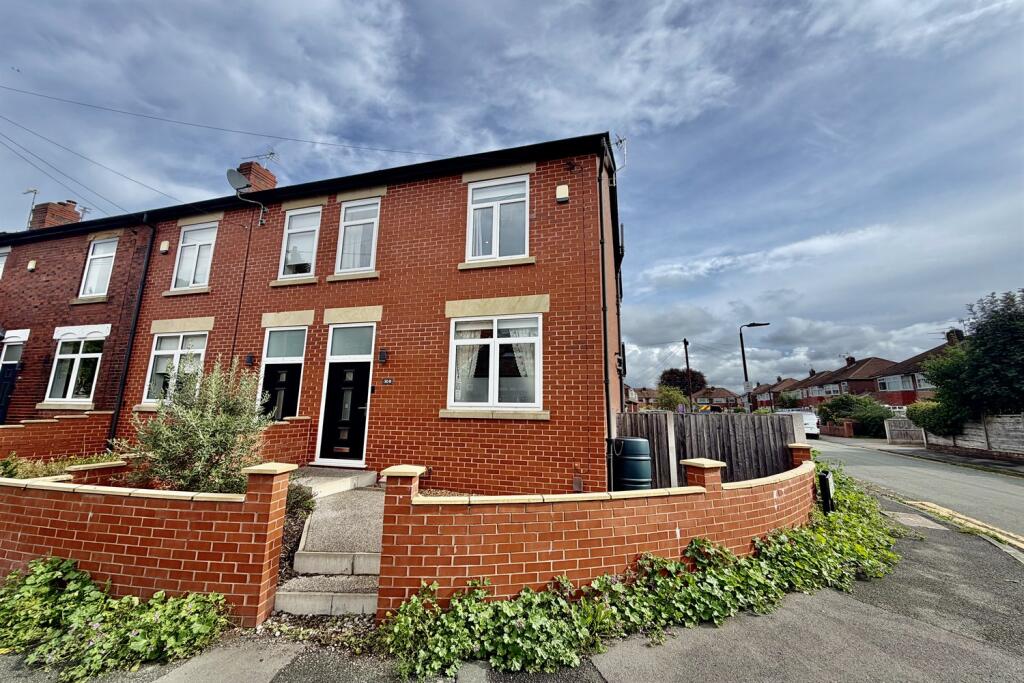Main image of property: Deansgate Lane, Timperley