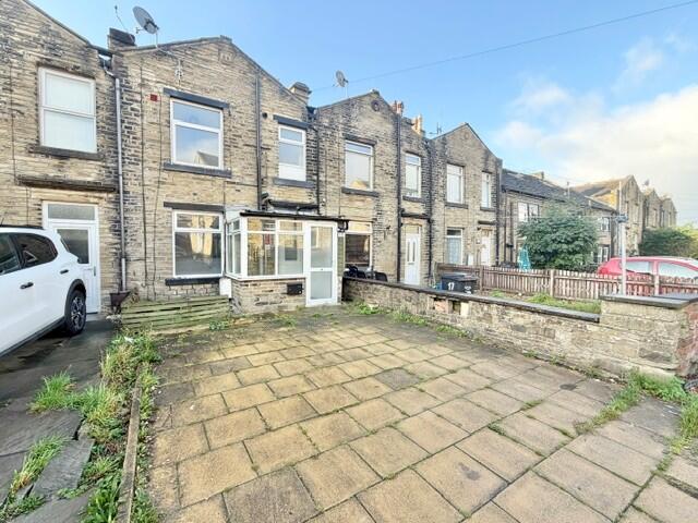 Main image of property: Lees Buildings, Hipperholme, Halifax, HX3 8EW