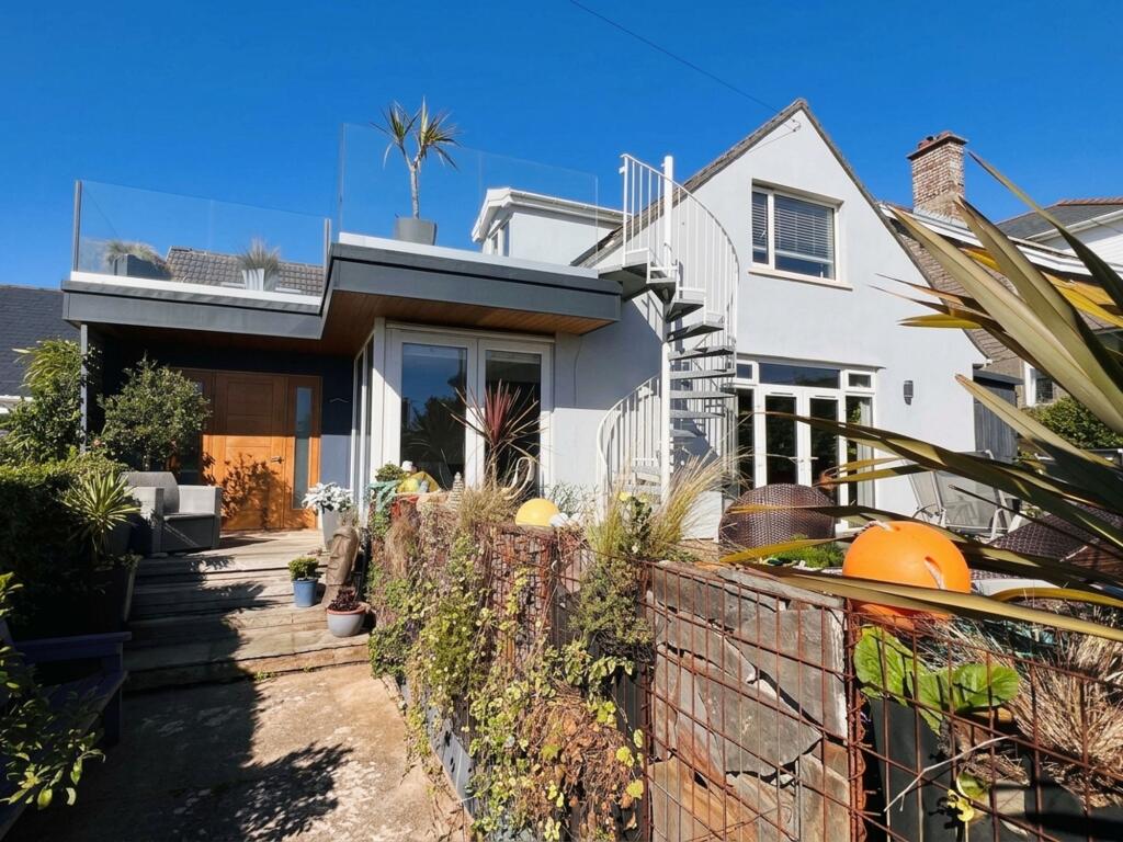 Main image of property: 51 Craig Yr Eos Road, Ogmore-By-Sea, Bridgend CF32 0PH