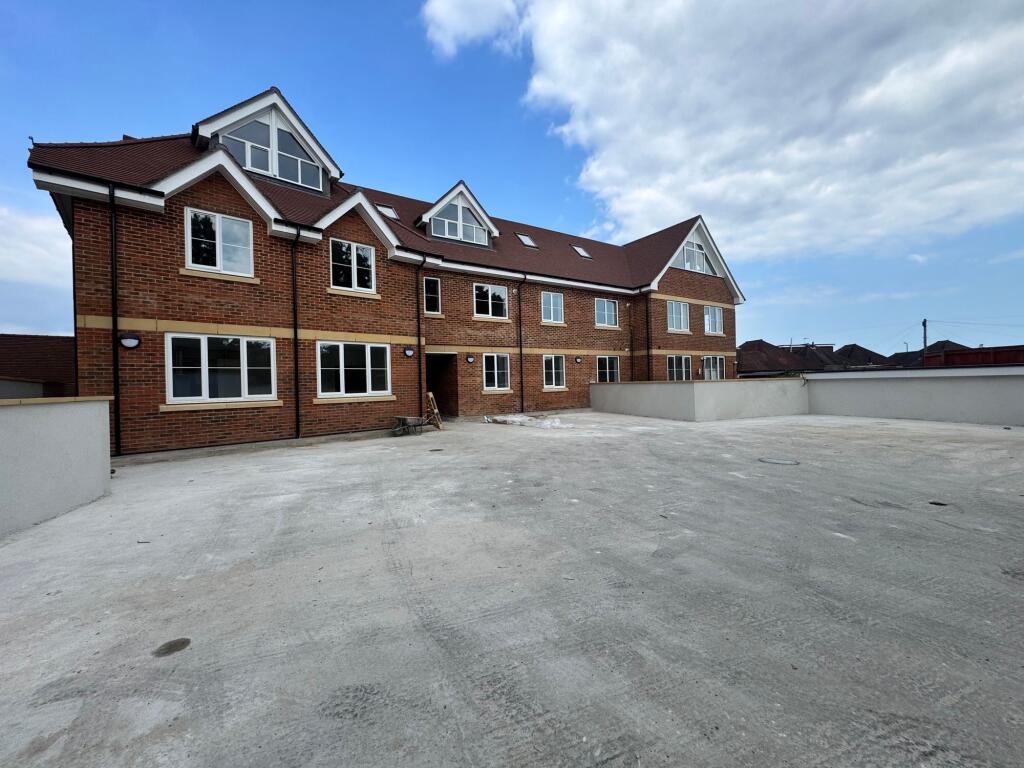 Main image of property: 1118 Wimborne Road, Bournemouth, BH10