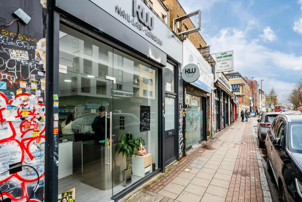 Cambridge Heath Rd 493 NEW - Low Res 12.jpg