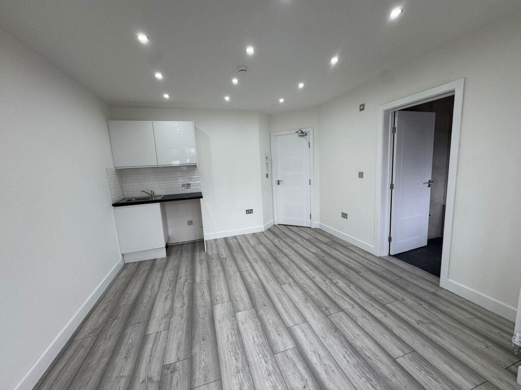Main image of property: Oak Road, West Bromwich, B70