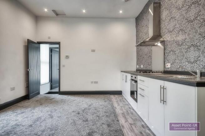Living / Kitchen