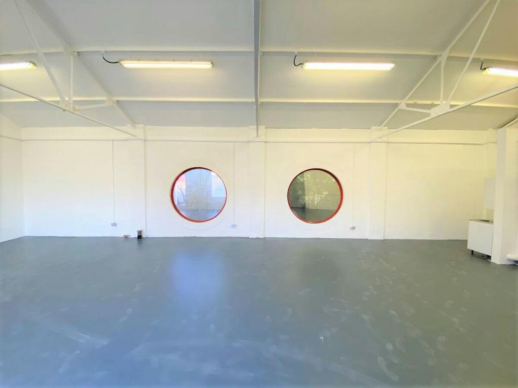 Set Star Estate Unit 10 8.JPG
