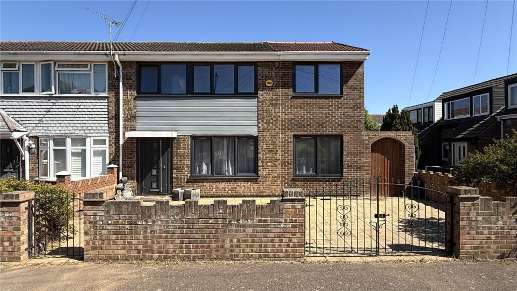Main image of property: Deben, East Tilbury, Essex, RM18