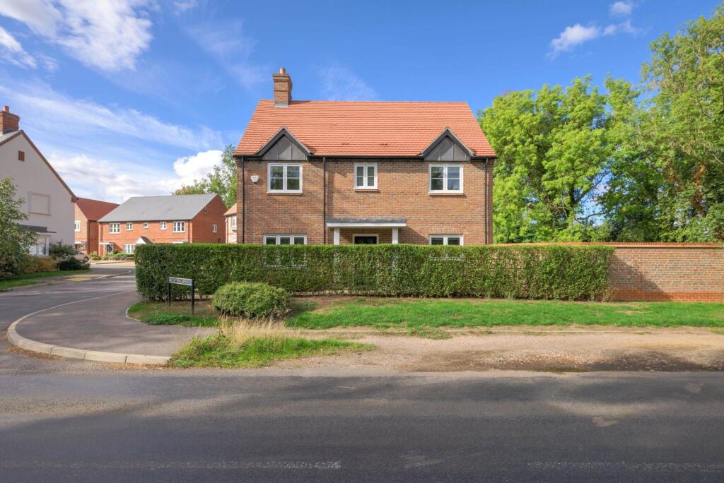 Main image of property: Chiltern Gardens, Woodcote, South Oxfordshire