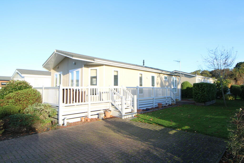 Main image of property: Frinton Road, Thorpe-le-soken