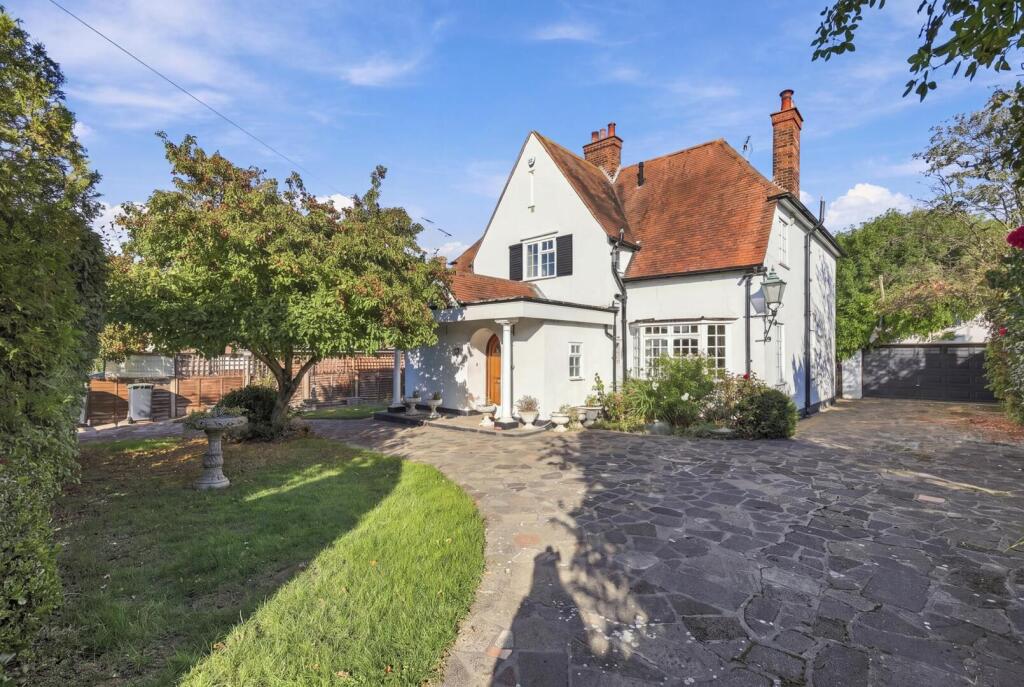 Main image of property: Picketts Avenue, Leigh-On-Sea