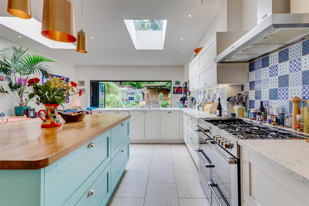 Main image of property: Third Avenue, Acton, London
