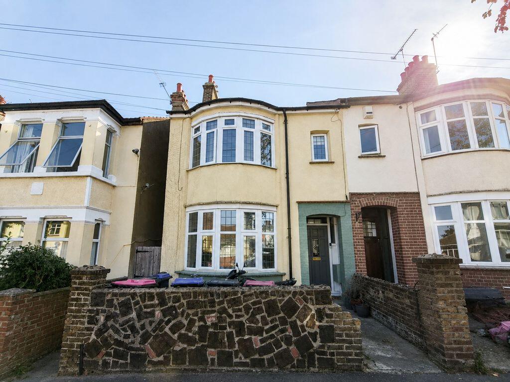 Main image of property: Gainsborough Drive, Westcliff-On-Sea