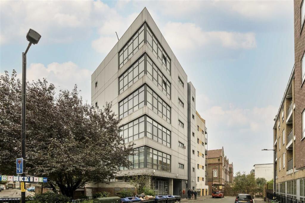Main image of property: Lant Street, Borough