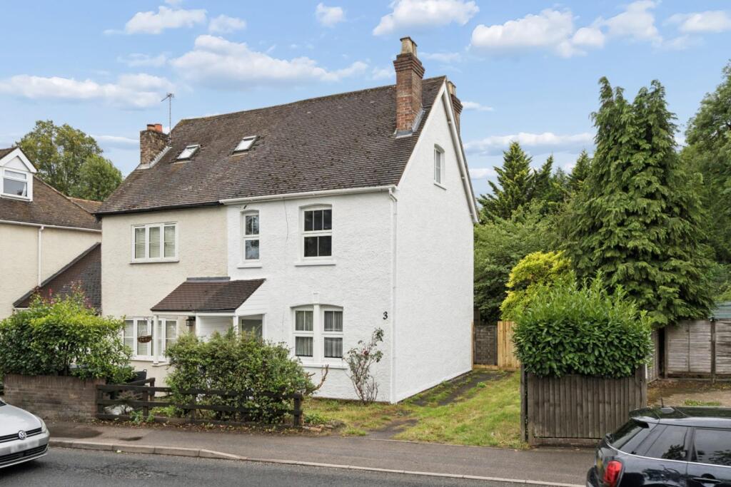 Main image of property: White Lion Road, Amersham, Buckinghamshire, HP7 9HX