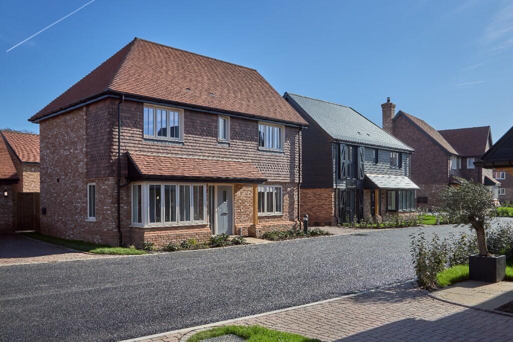 Main image of property: View Road, 
Cliffe Woods, 
Rochester, 
ME3 8JQ