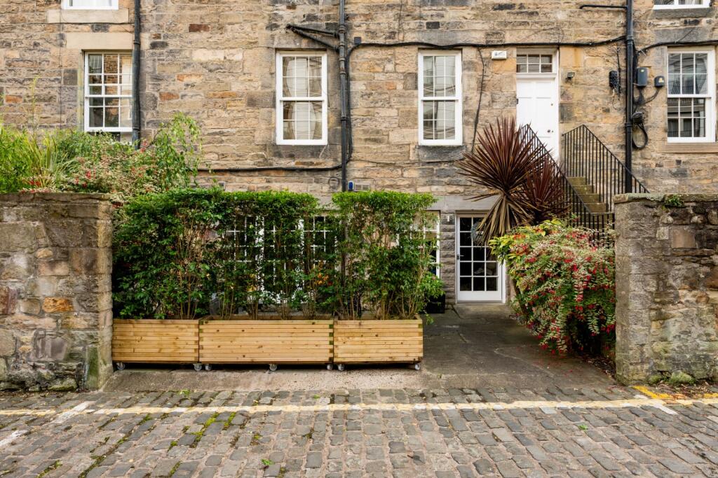 Main image of property: Cumberland Street North West Lane, New Town, Edinburgh, Midlothian, EH3