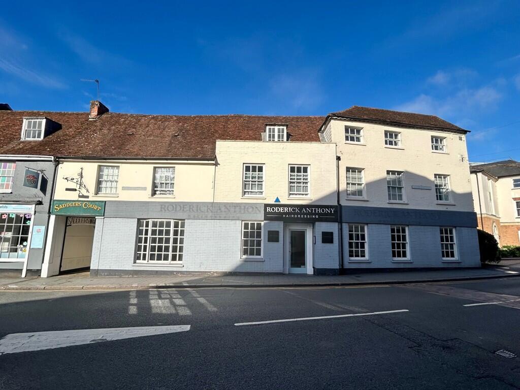 Main image of property: Oxford Court, Oxford Square, 21-23 The Broadway, Newbury, West Berkshire, RG14 1AS