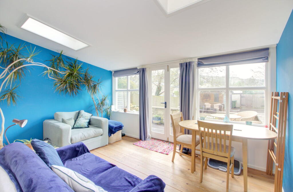 Main image of property: Kensington Place, Bath, BA1 6AW