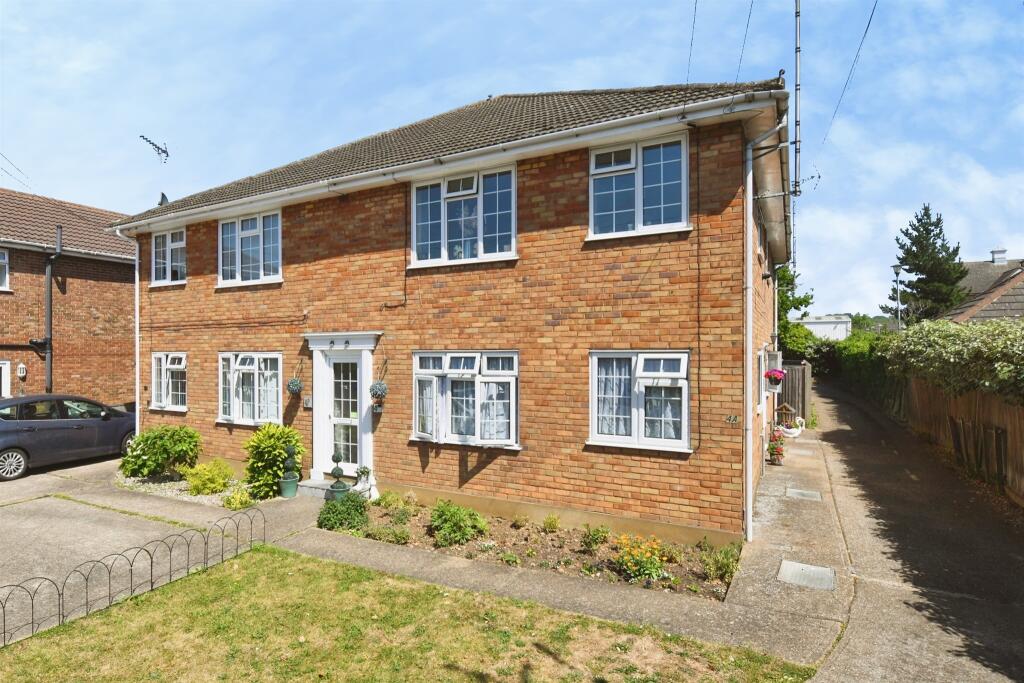 Main image of property: Kennington Avenue, Benfleet