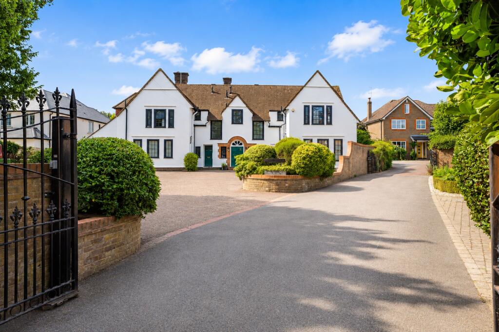 Main image of property: West Common, Harpenden, Hertfordshire, AL5