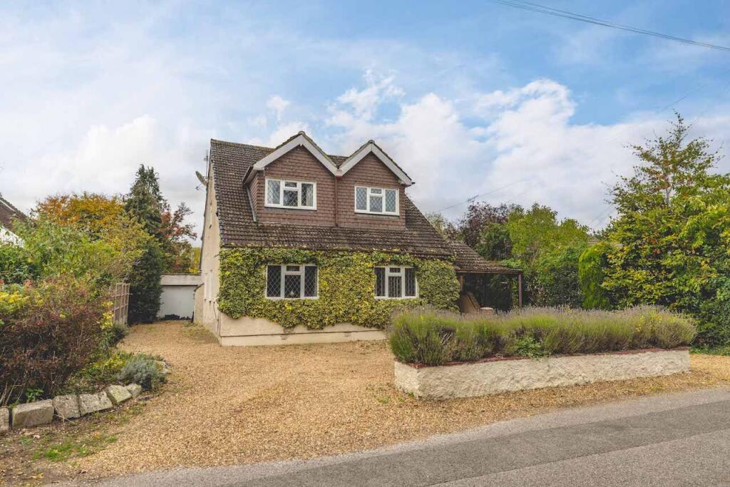 Main image of property: Fairfield Approach, Wraysbury, TW19