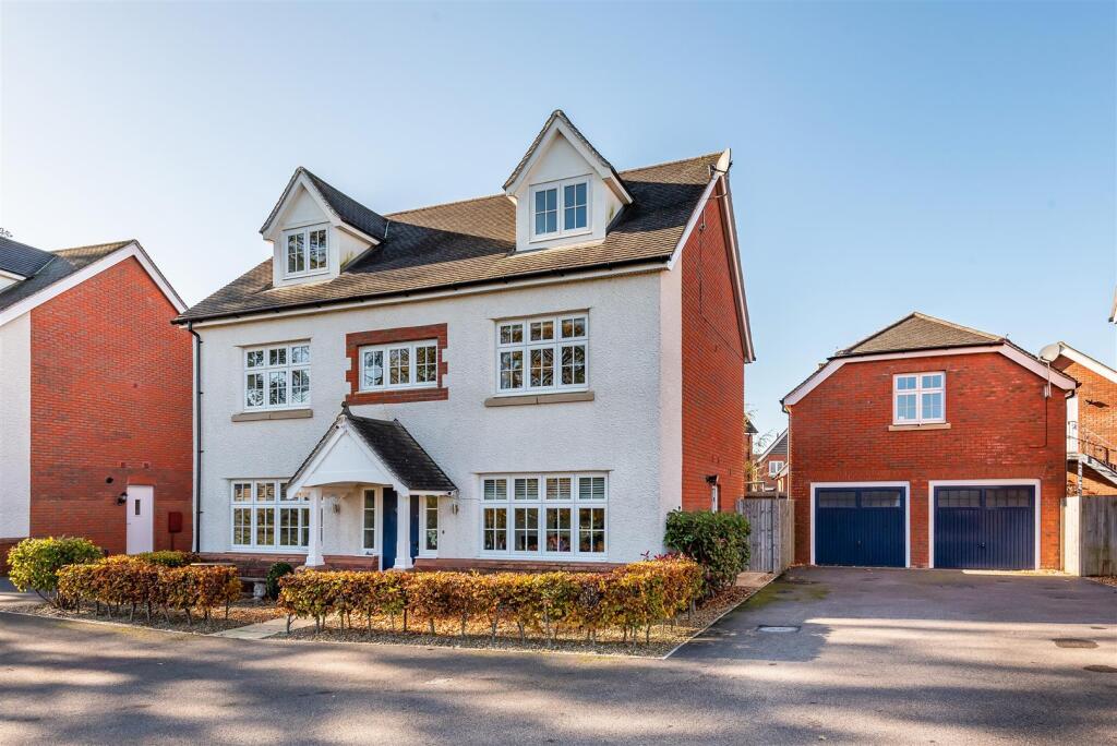 Main image of property: Wood Leaze, Devizes, SN10