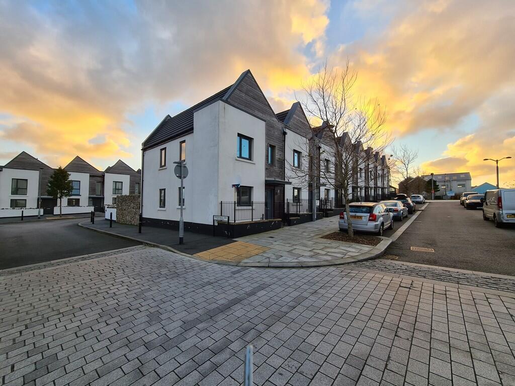 Main image of property: Robinsons Avenue, Pool