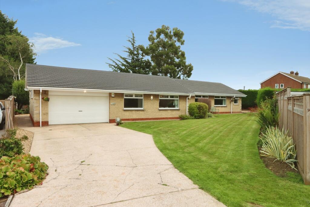 Main image of property: Lingodell Close, Laughton, Sheffield, South Yorkshire, S25