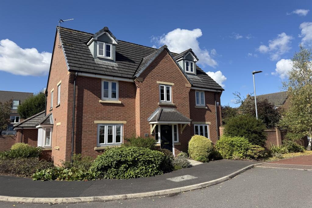 Main image of property: Chicago Place, Great Sankey, Warrington, WA5 3SH
