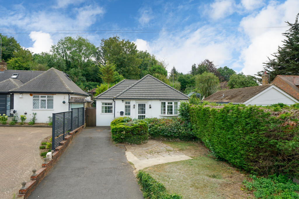 Main image of property: Harthall Lane, Kings Langley, Hertfordshire, WD4 8JH