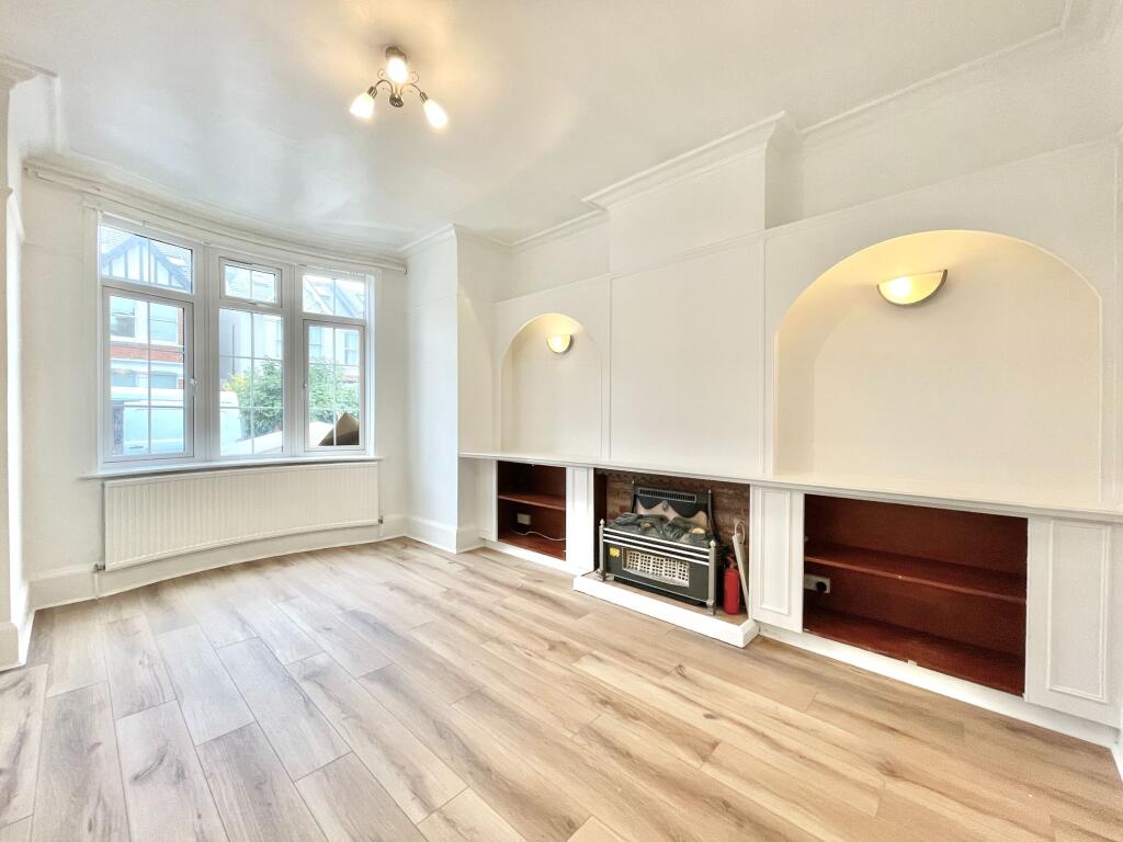 Main image of property: TO RENT - Julian Avenue, London