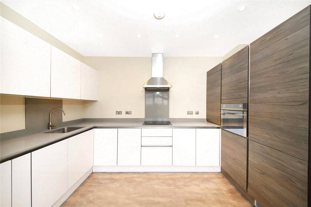 Main image of property: Tamworth Road, Croydon, CR0