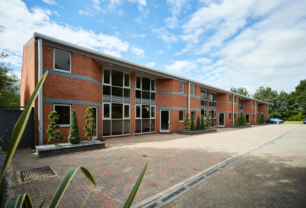 Brickfield Business Centre 10.jpg