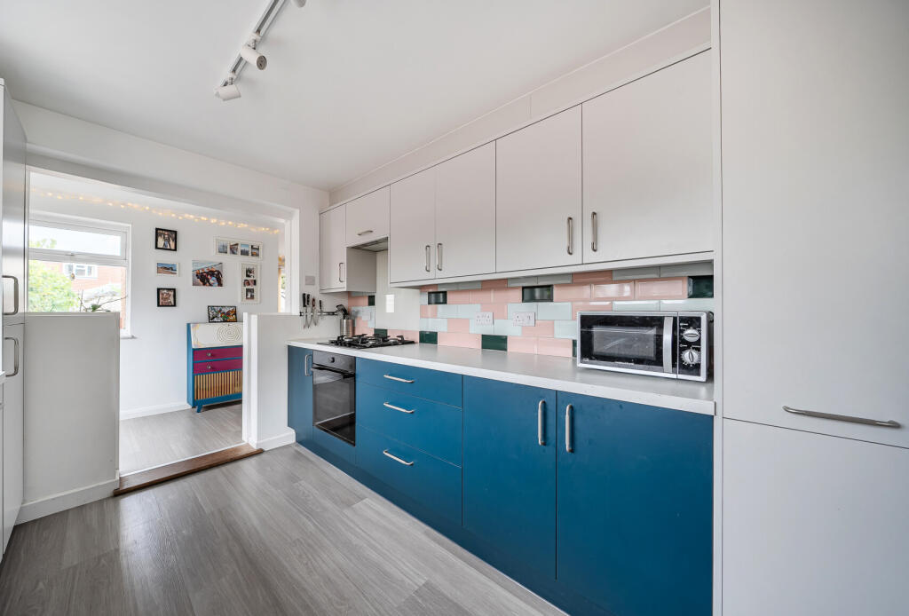 Main image of property: Emlyn Road, Horley, Surrey, RH6