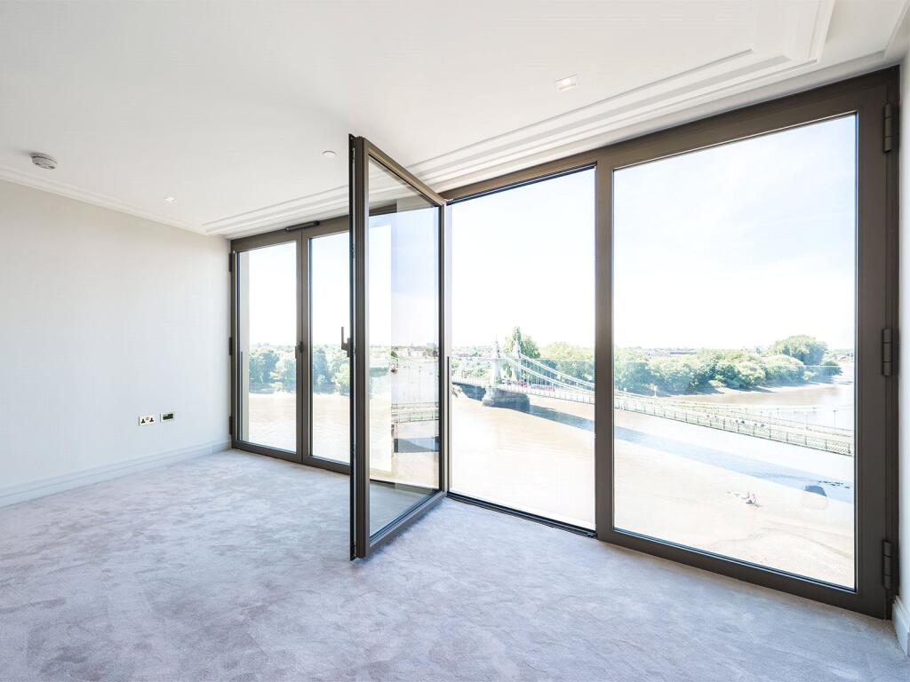Main image of property: Queen's Wharf, 2 Crisp Road, W6