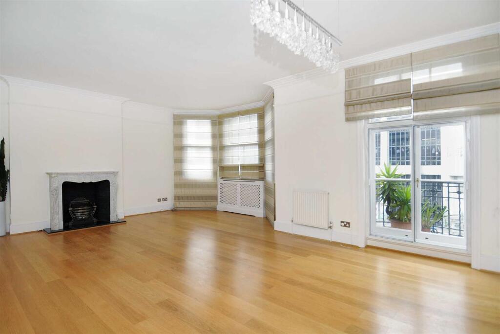 Main image of property: Argyll Mansions, Hammersmith Road, London, W14