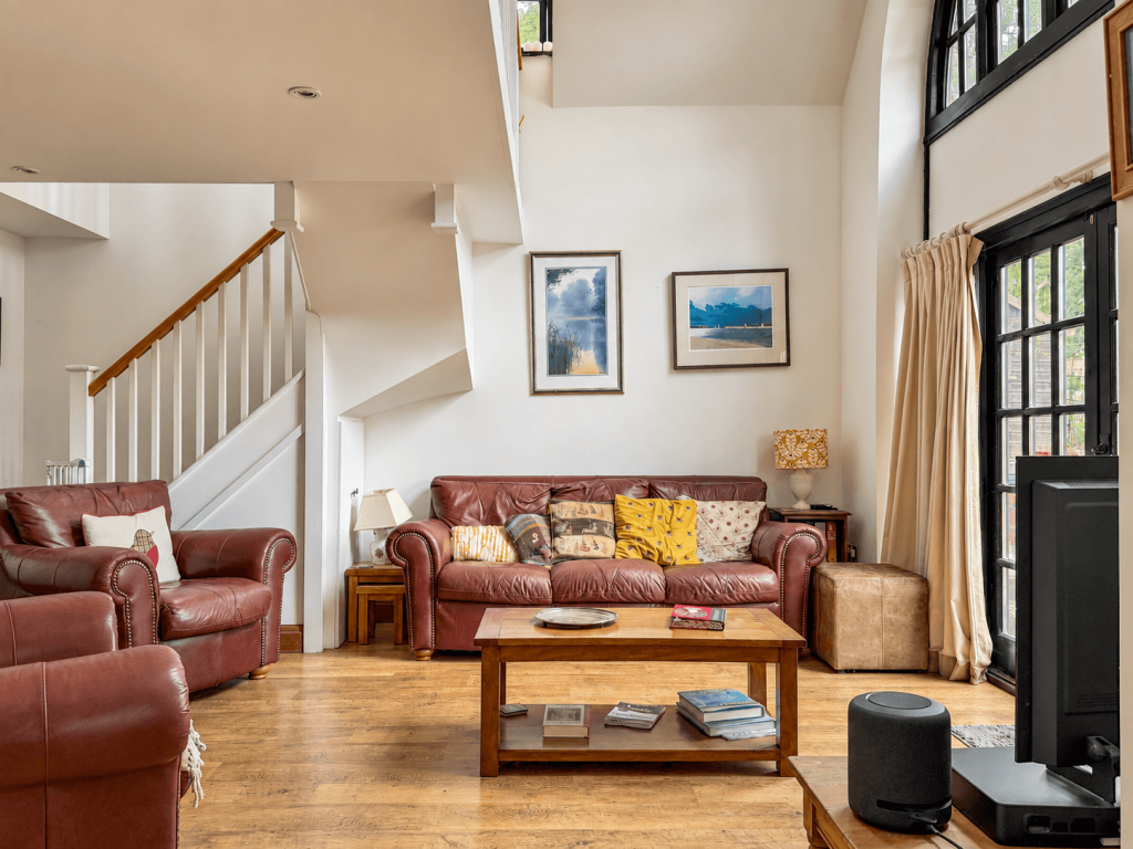 Main image of property: The Courtyard, Liscombe Park, Soulbury, LU7