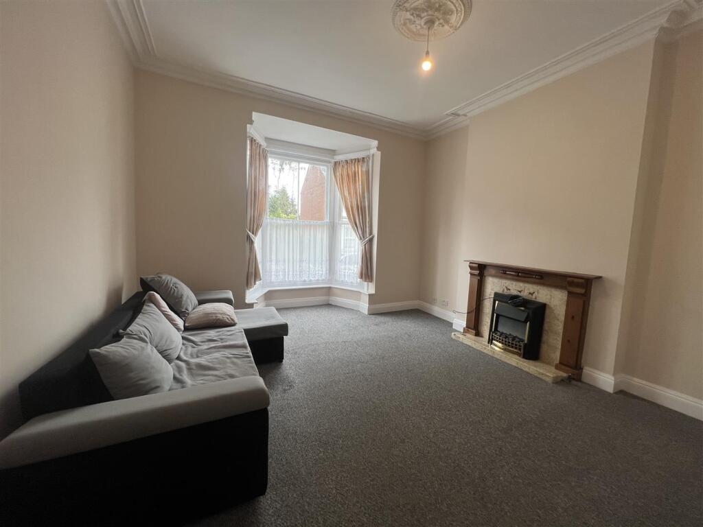 Main image of property: Flat 1 122 Coltman StreetKingston Upon Hull